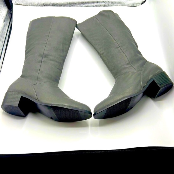 Bagatelle knee high gray color soft leather boots for women size 8.5 - Picture 8 of 8